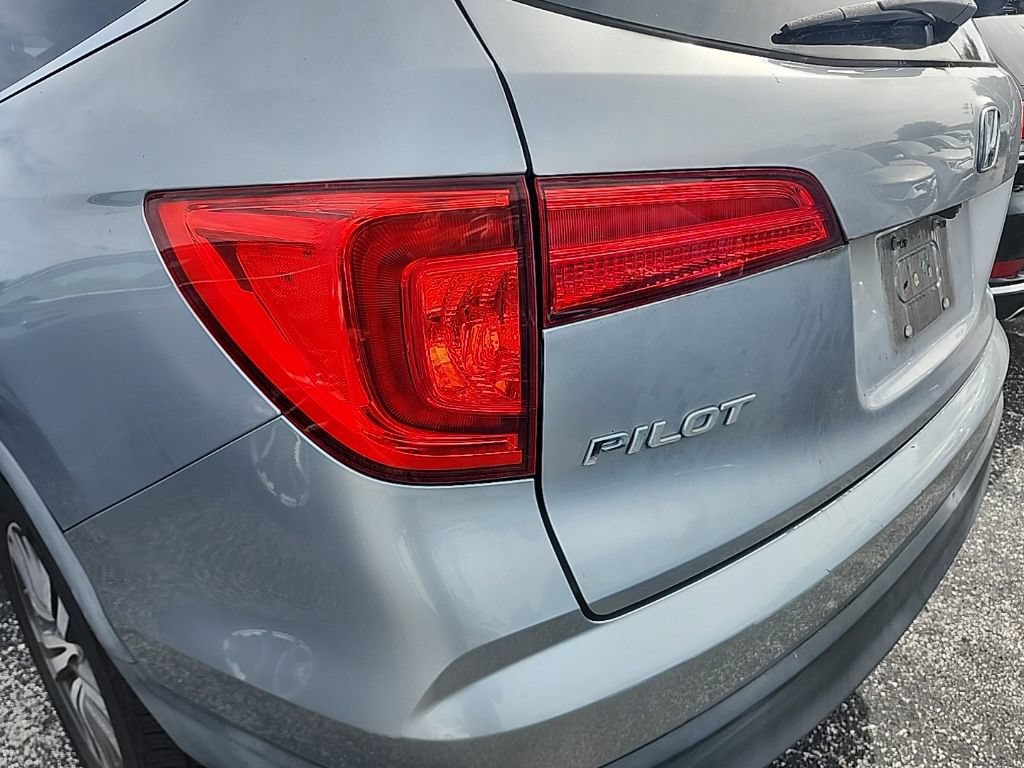 Used 2016 Honda Pilot EX image 12