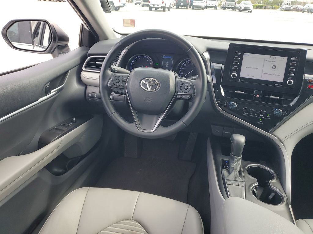 Used 2023 Toyota Camry SE image 15