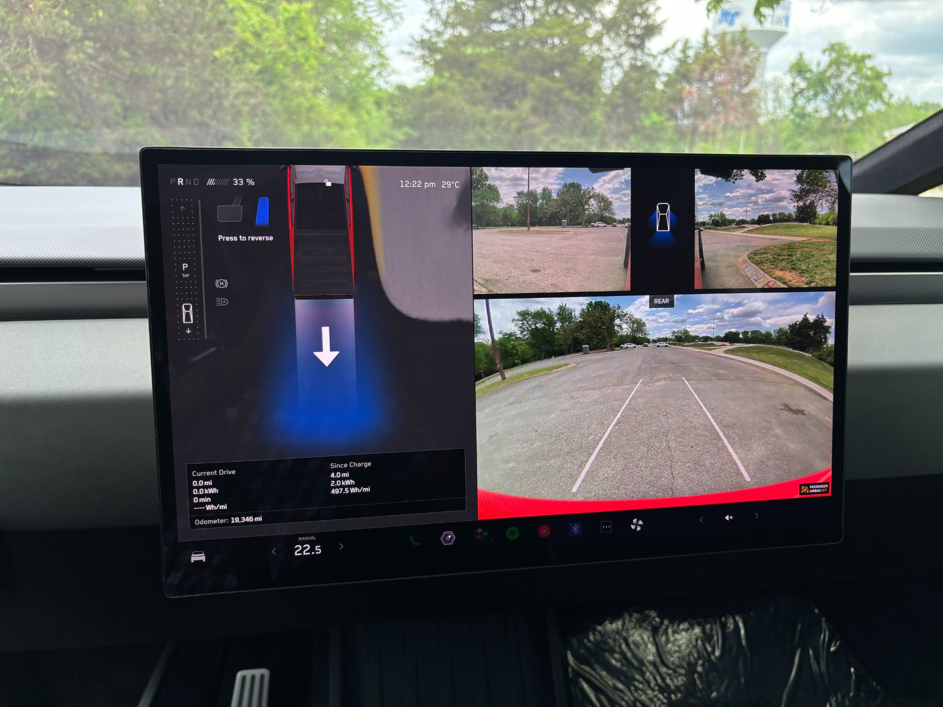 Used 2024 Tesla Cybertruck AWD Crew Cab image 37