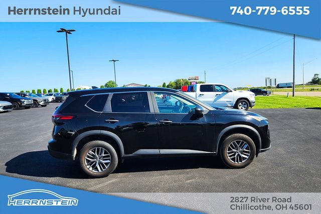 Used 2024 Nissan Rogue S AWD/4WD image 16