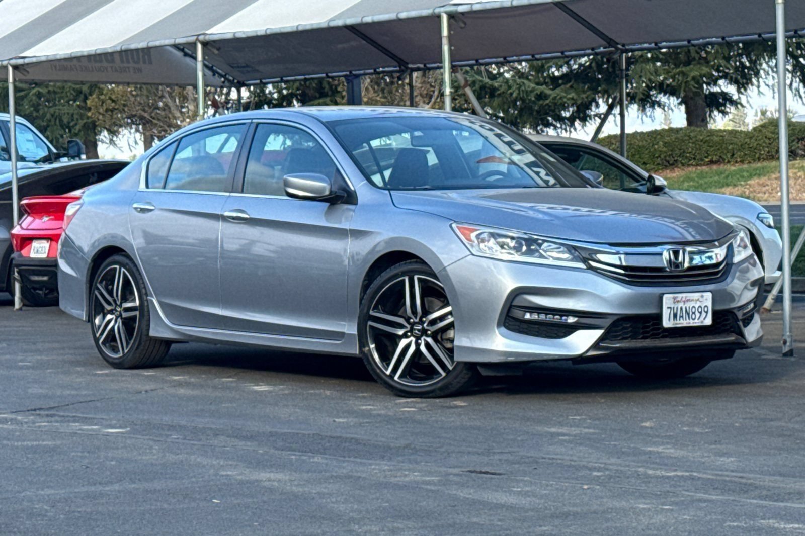 Used 2017 Honda Accord Sport image 2