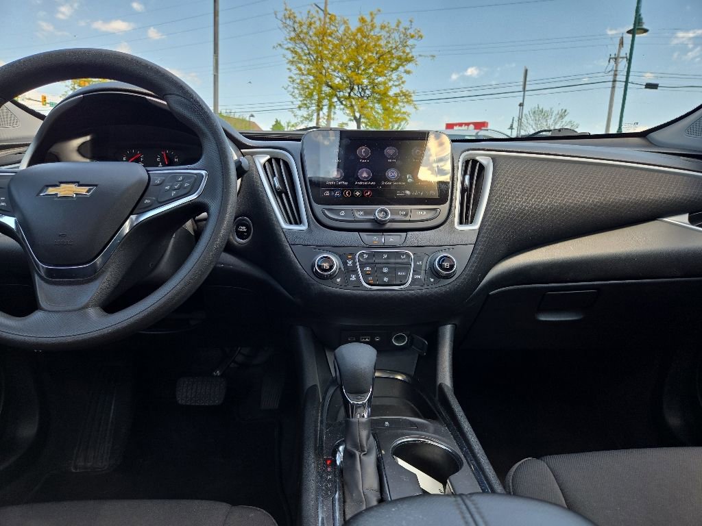 Used 2023 Chevrolet Malibu LT FWD image 36