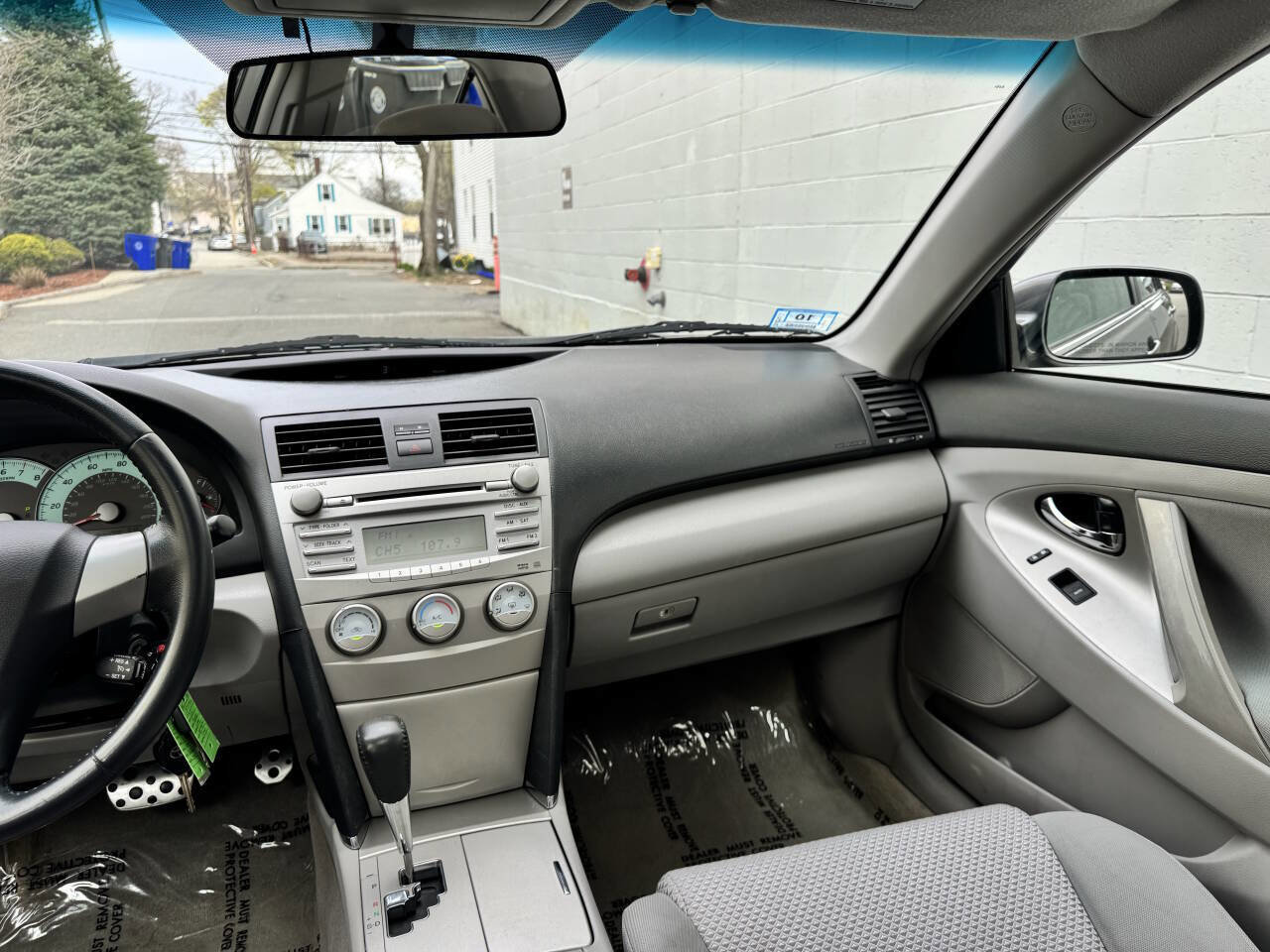 Used 2011 Toyota Camry SE w/ SE Extra-Value Pkg #1 FWD image 23