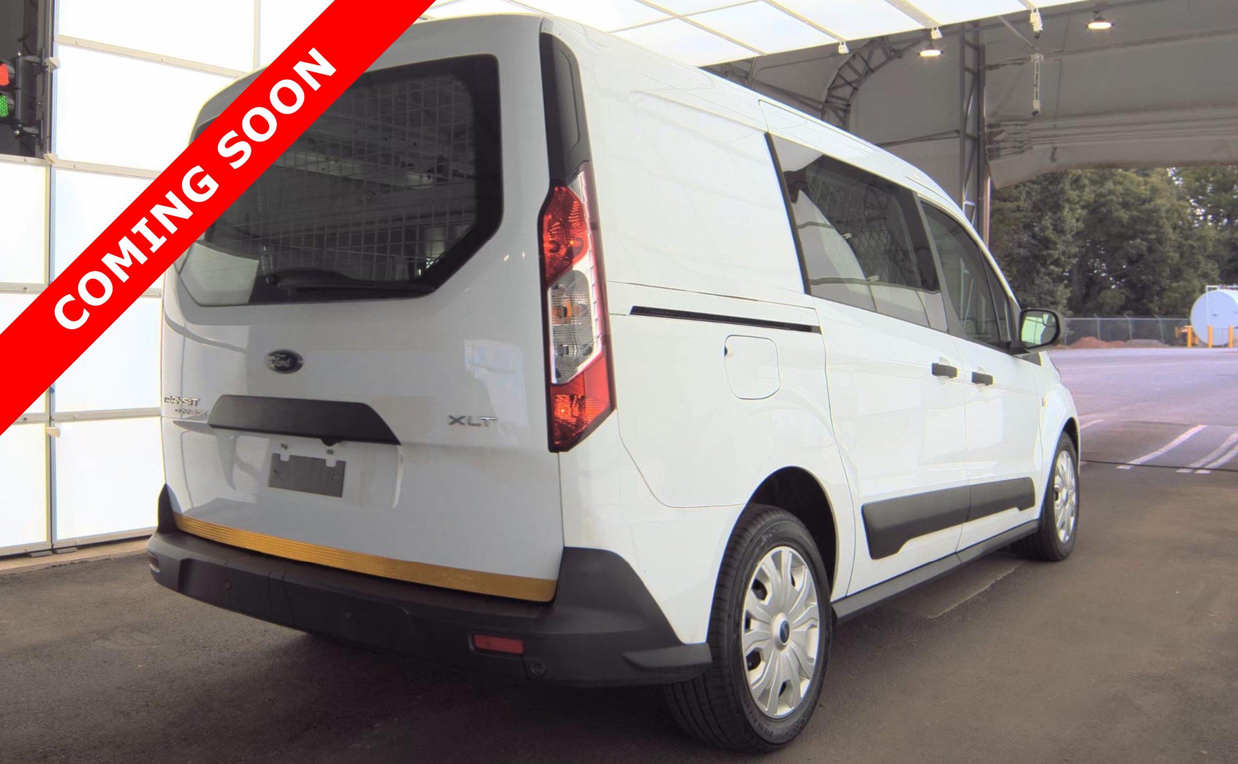 Used 2022 Ford Transit Connect XLT FWD image 5