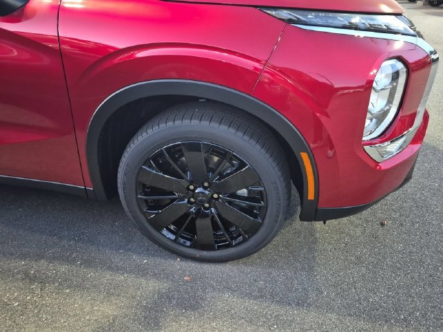 New 2026 Mitsubishi Outlander LE FWD image 10
