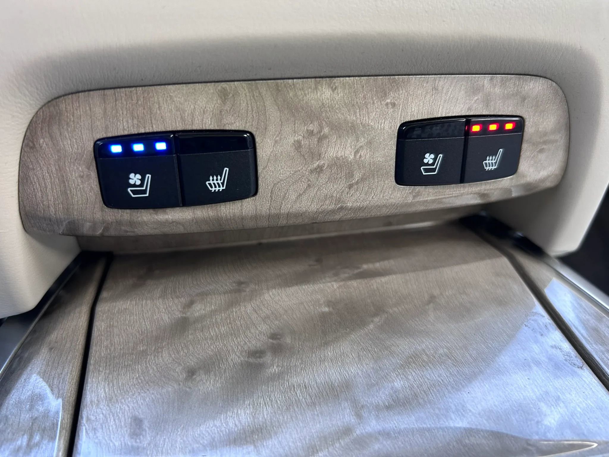 Used 2020 Acura RLX Sport Hybrid w/ Advance Pkg image 57