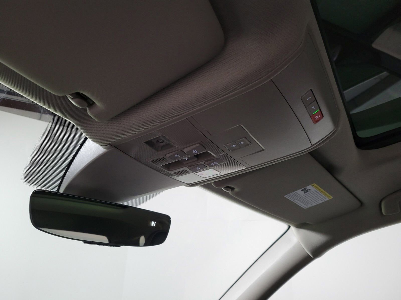 Used 2021 Volkswagen Atlas SEL Premium image 19