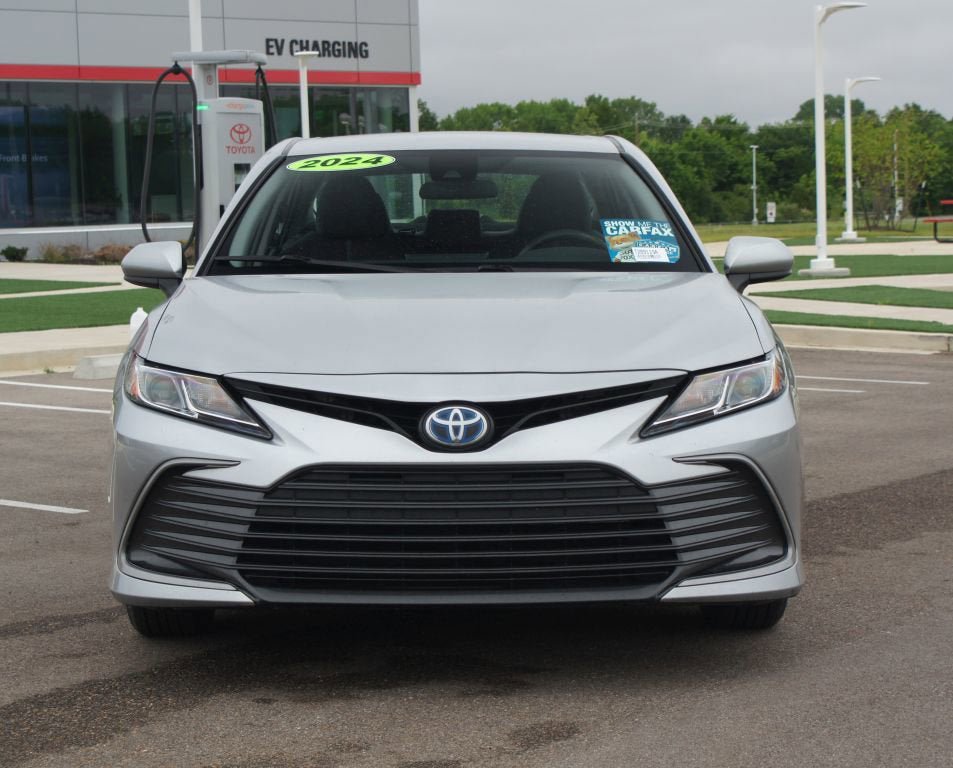 Used 2024 Toyota Camry LE FWD image 23