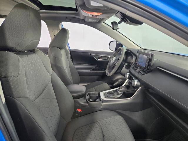 Used 2020 Toyota RAV4 XLE w/ Convenience Package image 15