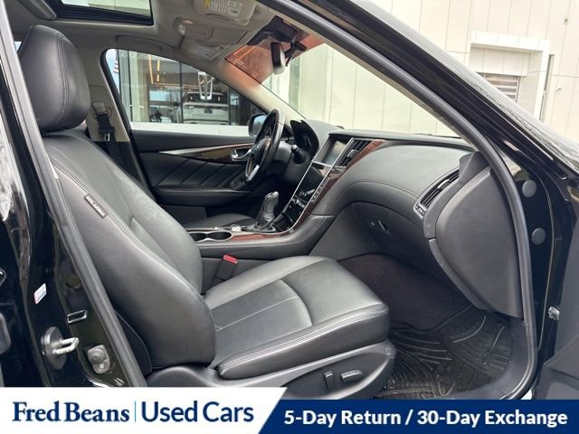 Used 2018 INFINITI Q50 Luxe w/ Essential Package (3.0T Luxe) image 18