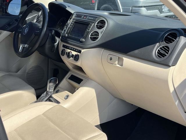 Used 2016 Volkswagen Tiguan SE FWD image 25