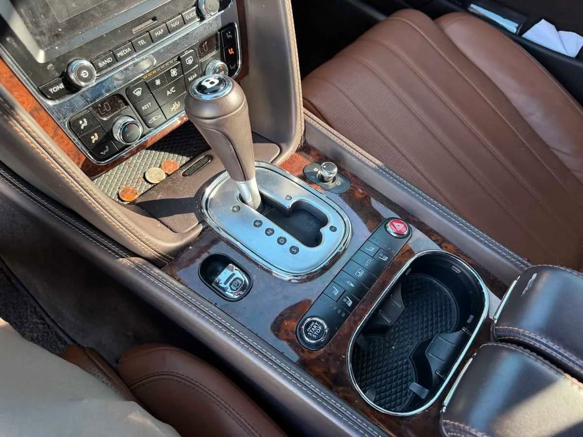 Used 2015 Bentley Flying Spur V8 AWD/4WD image 19