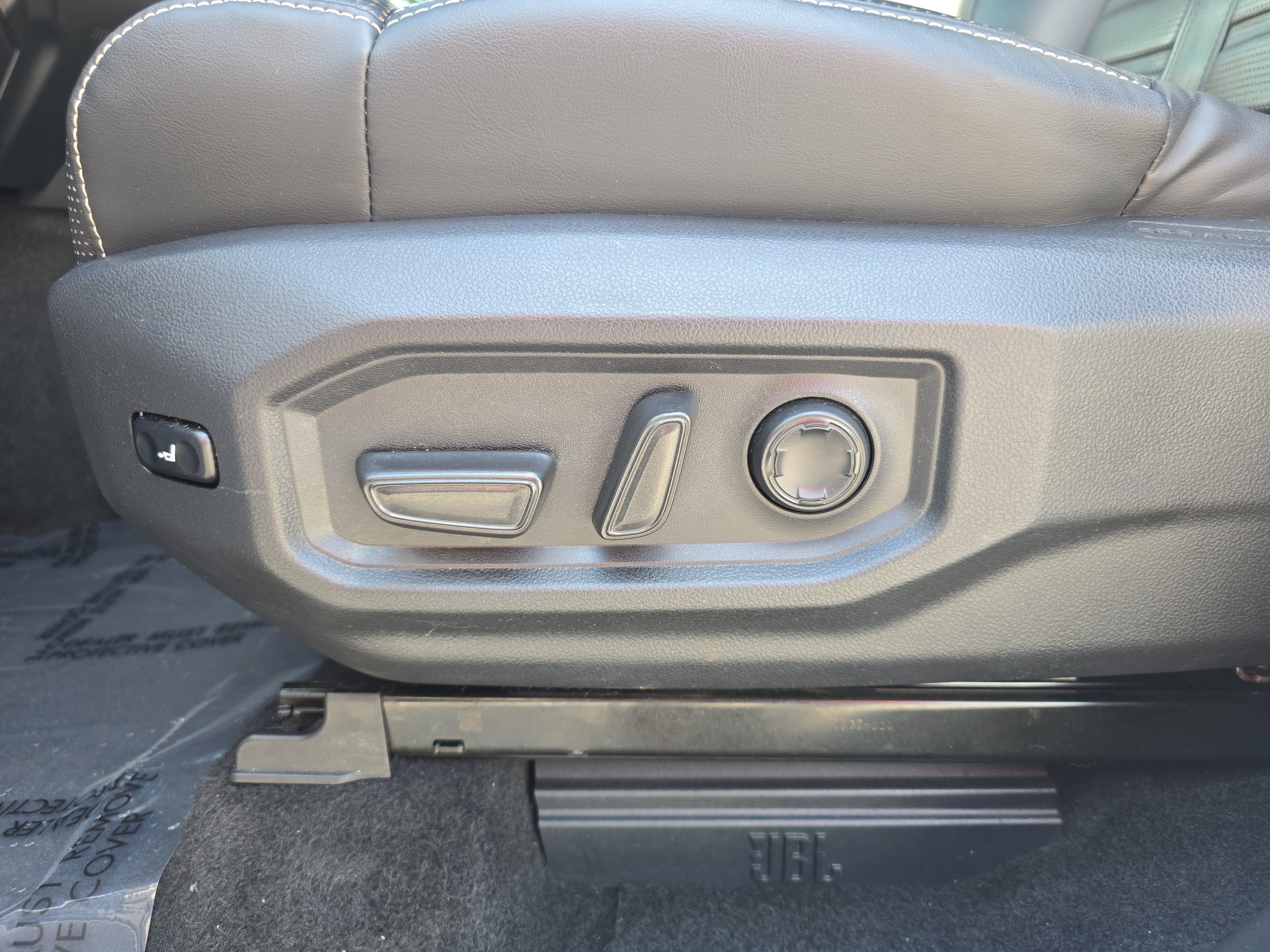 Used 2023 Toyota Sequoia Capstone AWD/4WD image 29