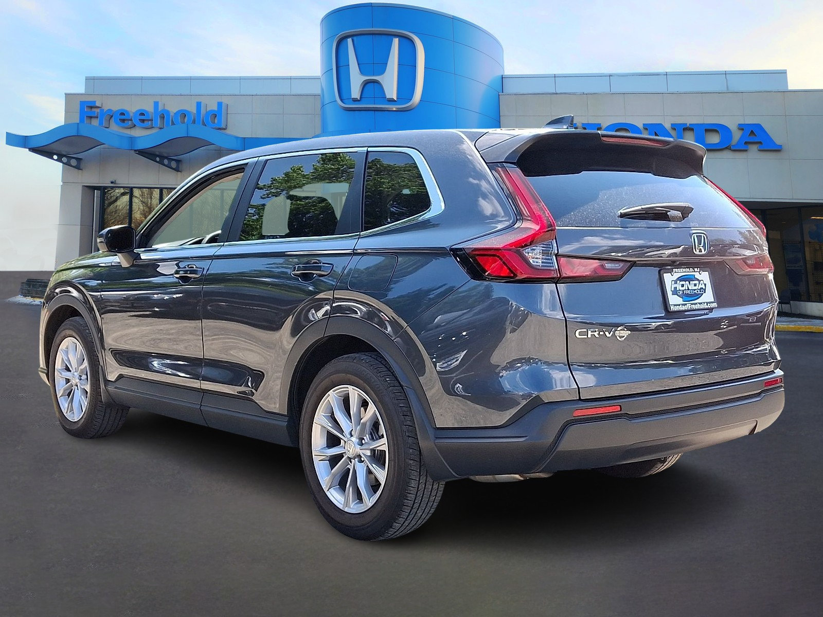 Used 2023 Honda CR-V EX image 5