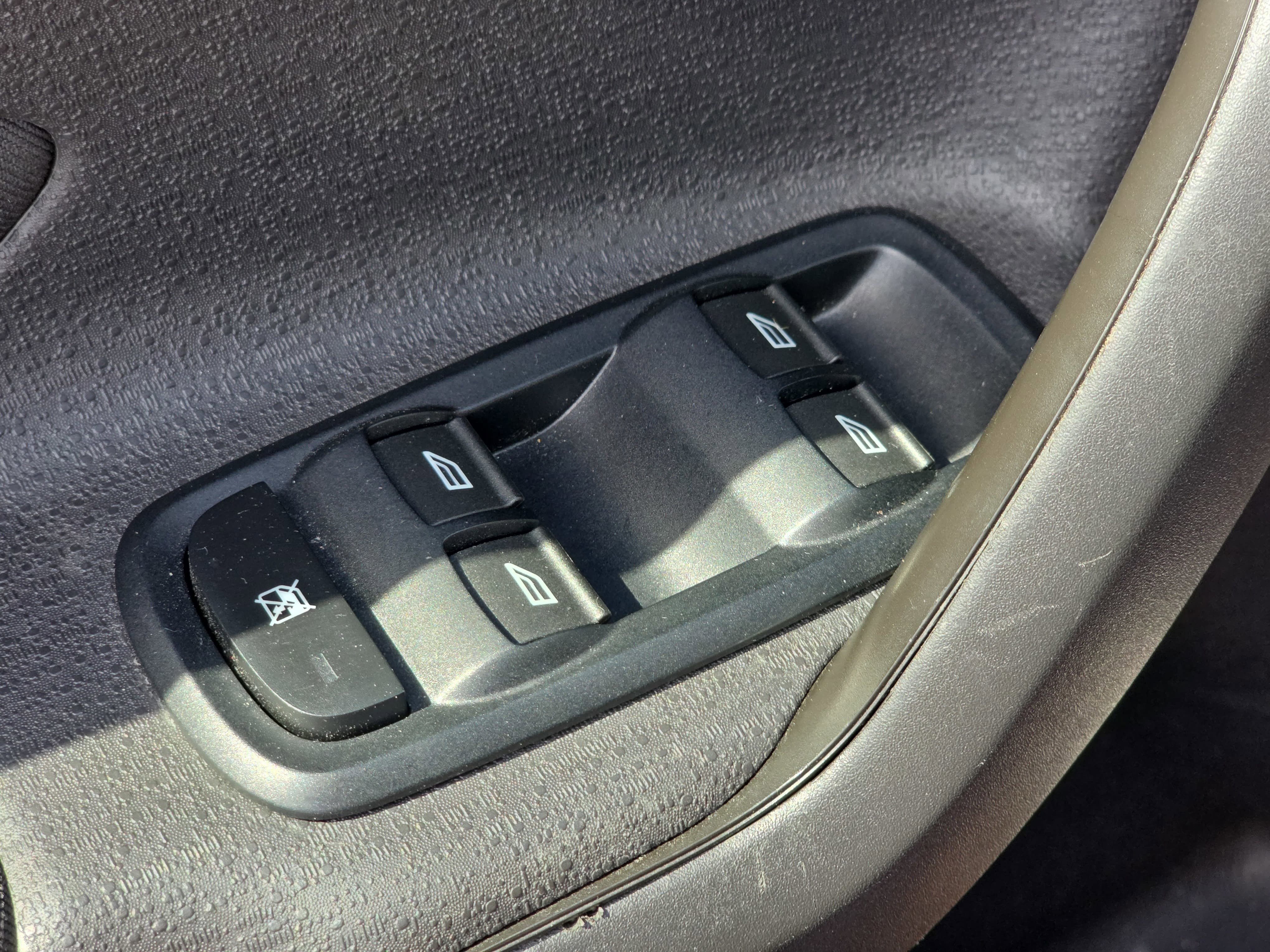 Used 2015 Ford Fiesta SE FWD image 26