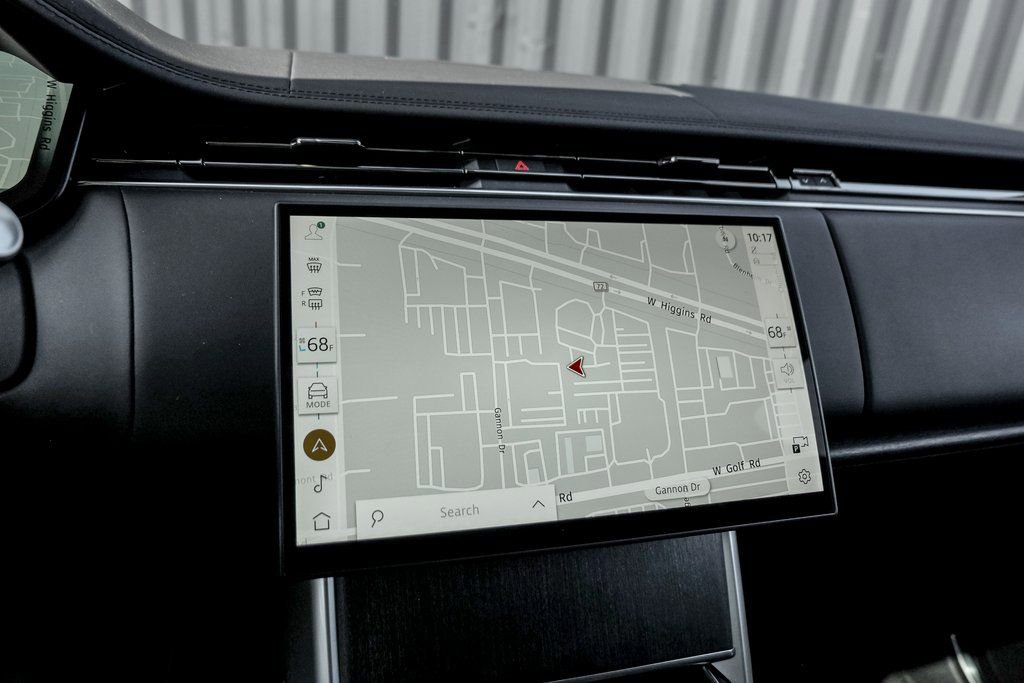 New 2025 Land Rover Range Rover SE image 12