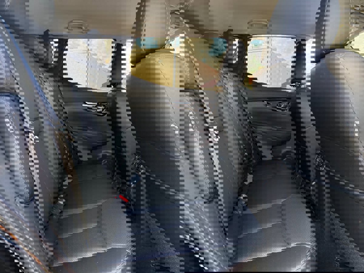 Used 2022 Nissan Rogue Sport SL image 18