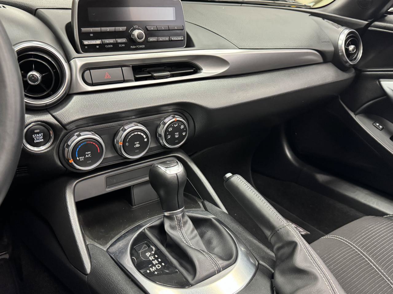 Used 2017 FIAT 124 Spider Classica RWD image 37