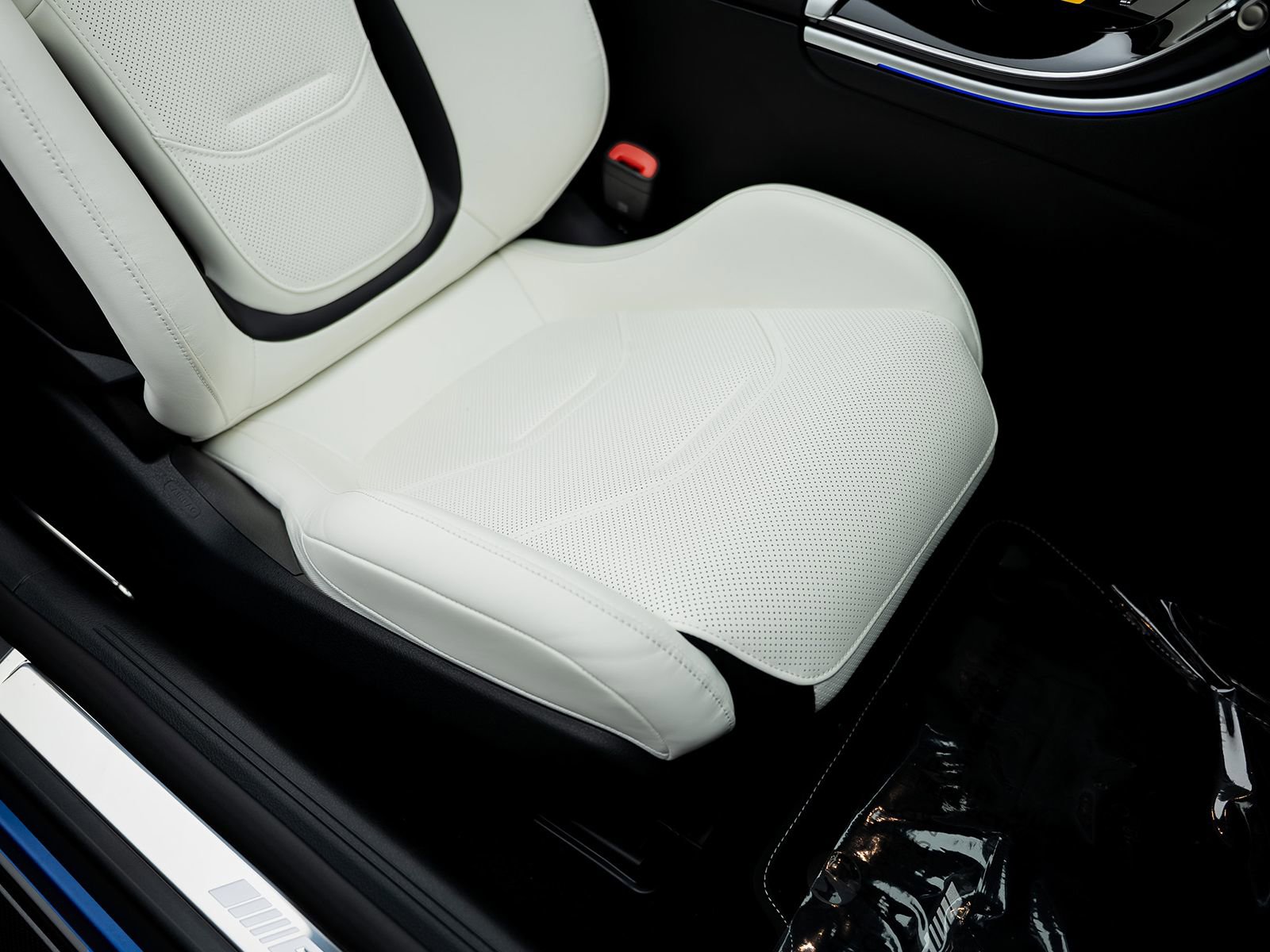 Used 2026 Mercedes-Benz CLE 53 AMG 4MATIC Cabriolet image 42