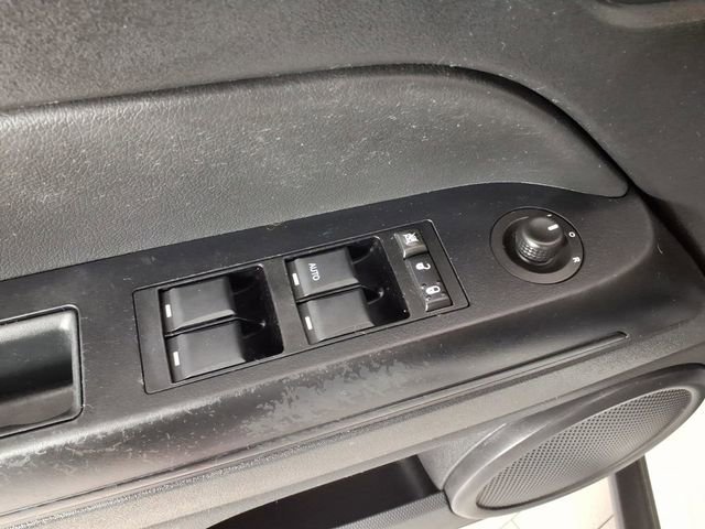 Used 2014 Jeep Patriot Latitude FWD image 14
