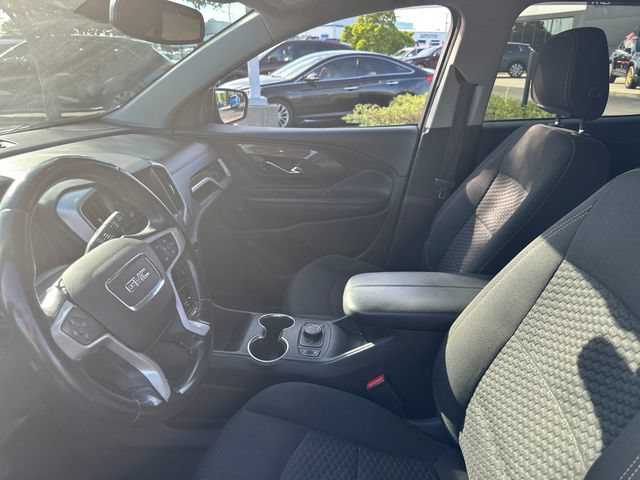 Used 2018 GMC Terrain SLE w/ Driver Convenience Package AWD/4WD image 10