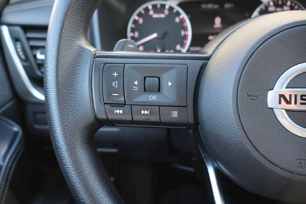 Used 2021 Nissan Rogue S AWD/4WD image 7