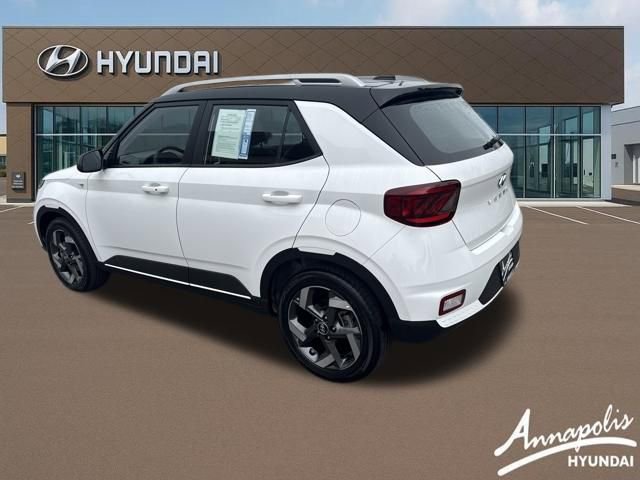 Certified 2026 Hyundai Venue SEL image 3