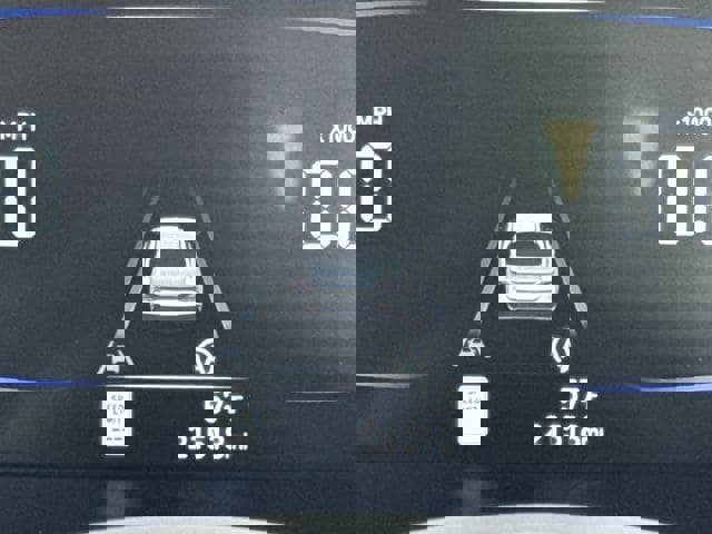 Used 2025 Hyundai Elantra SE image 13