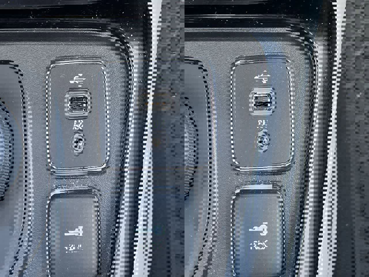 Used 2018 Jeep Compass Limited w/ Navigation Group image 26