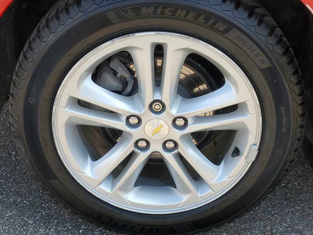 Used 2017 Chevrolet Cruze LT FWD image 5