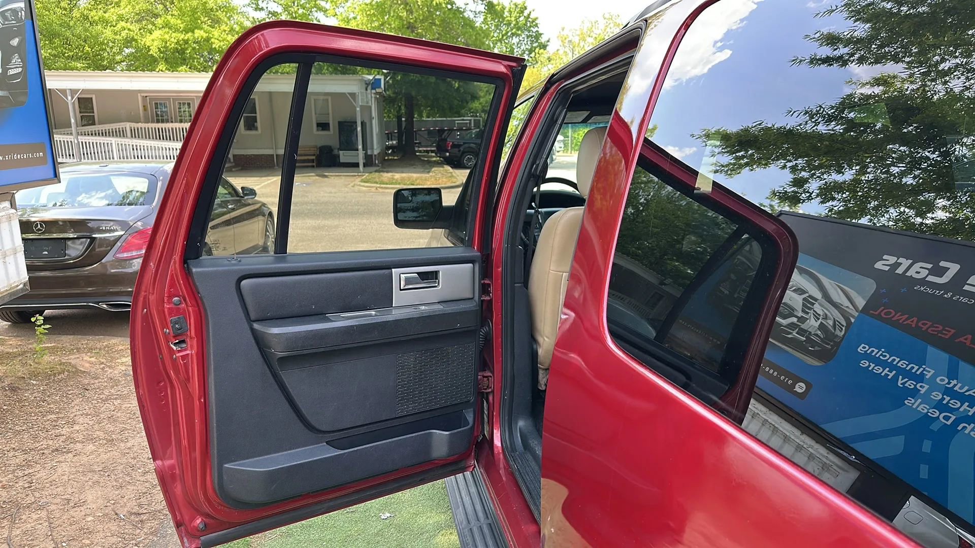 Used 2016 Ford Expedition EL XLT AWD/4WD image 16