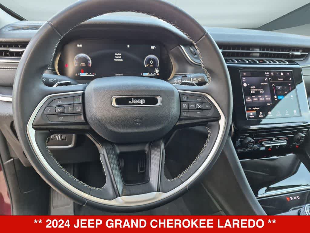 Used 2024 Jeep Grand Cherokee Laredo RWD image 21