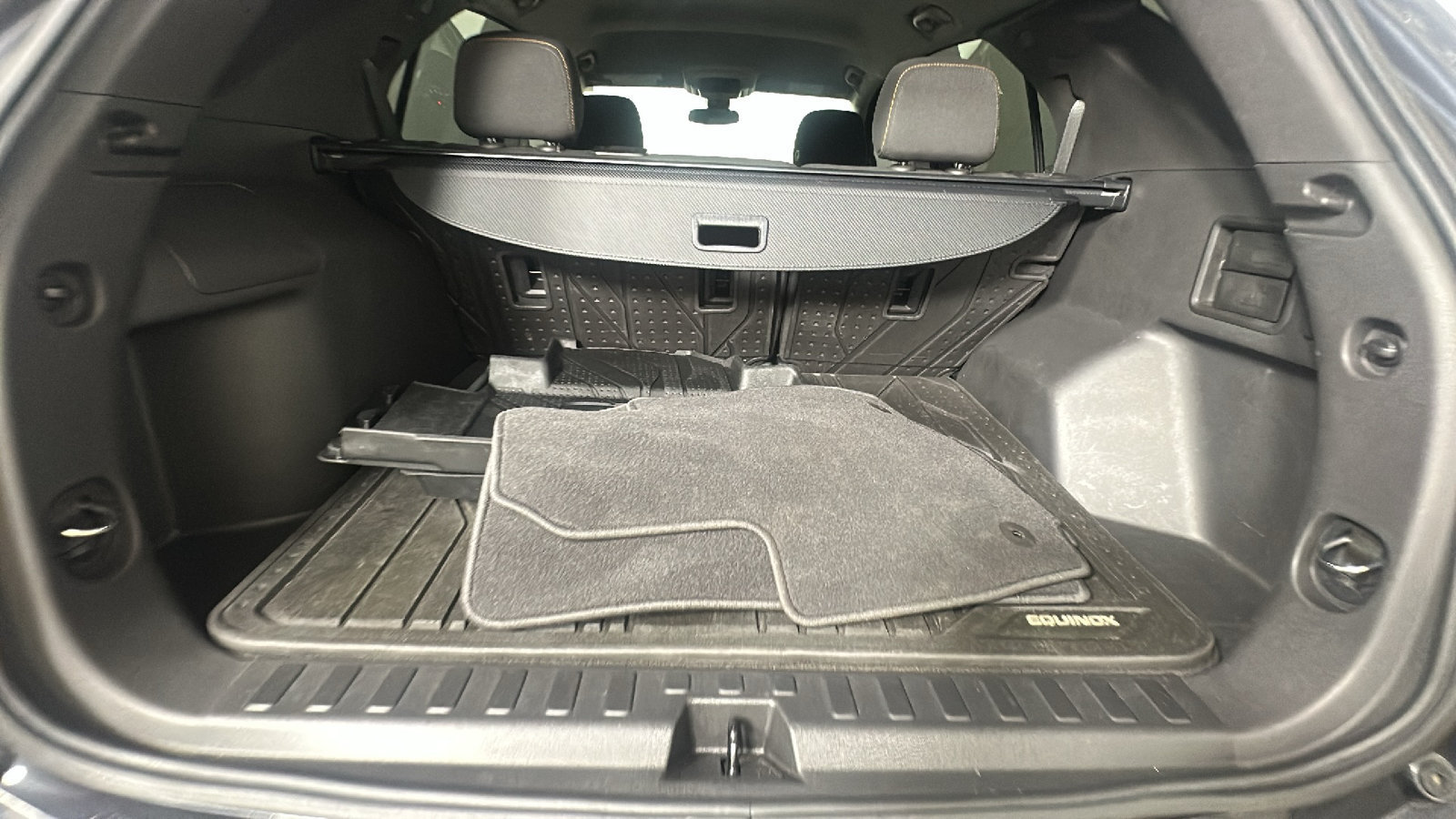 Used 2023 Chevrolet Equinox LT AWD/4WD image 31