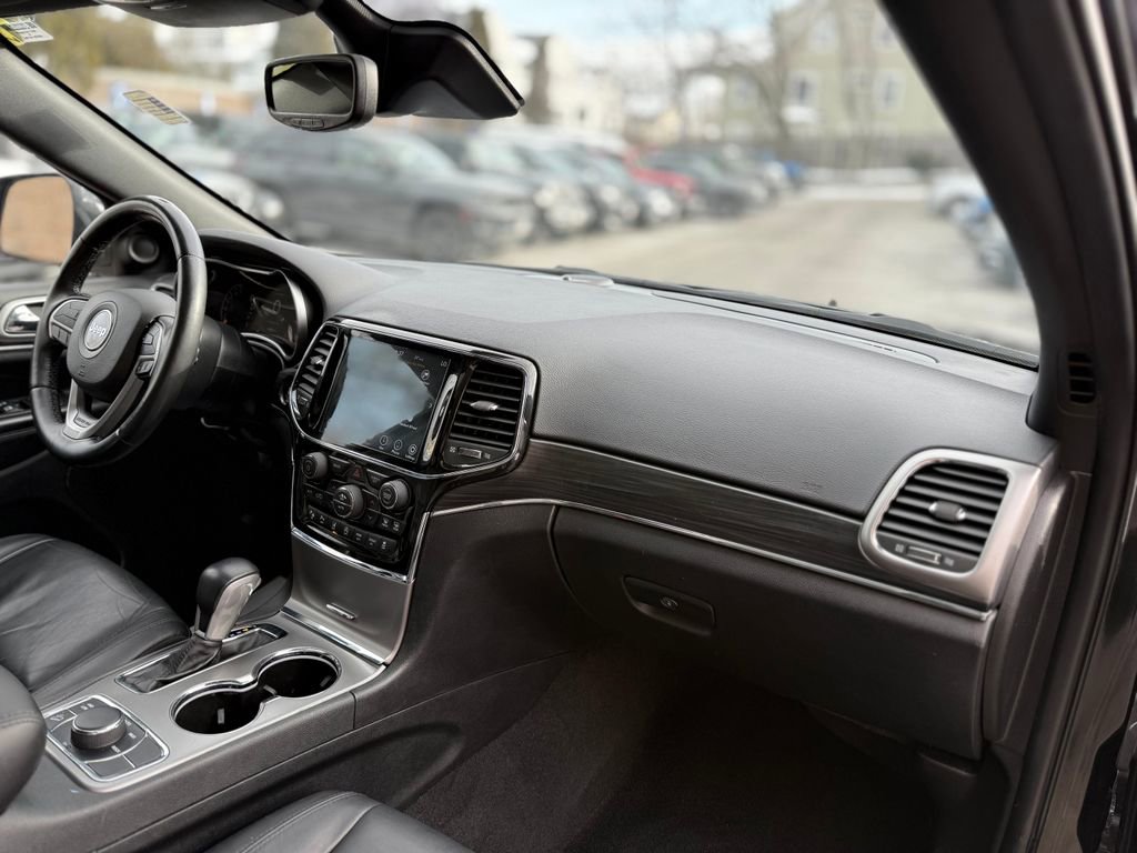 Used 2022 Jeep Grand Cherokee Limited w/ Tech Group image 24