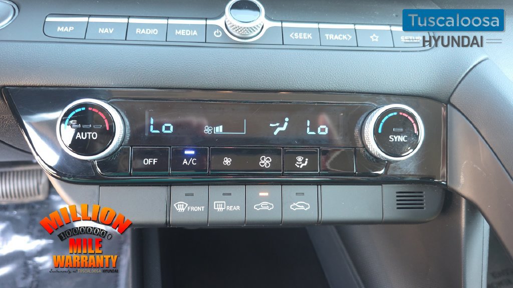 Used 2024 Hyundai Elantra SEL FWD image 22