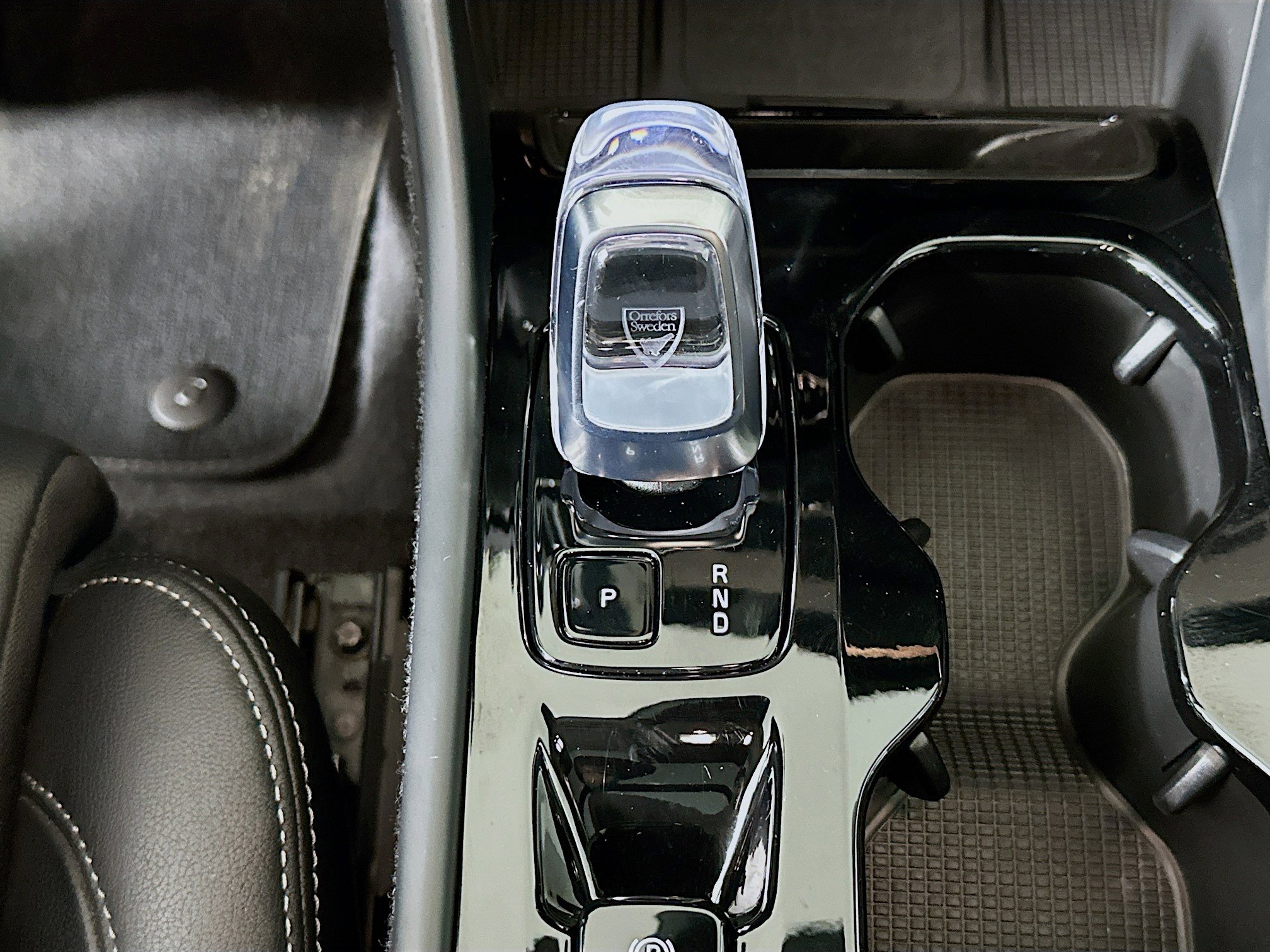 Used 2025 Volvo XC40 B5 Plus image 25