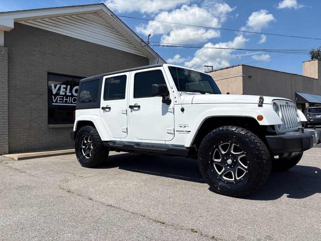 Used 2018 Jeep Wrangler Unlimited Sahara AWD/4WD image 7