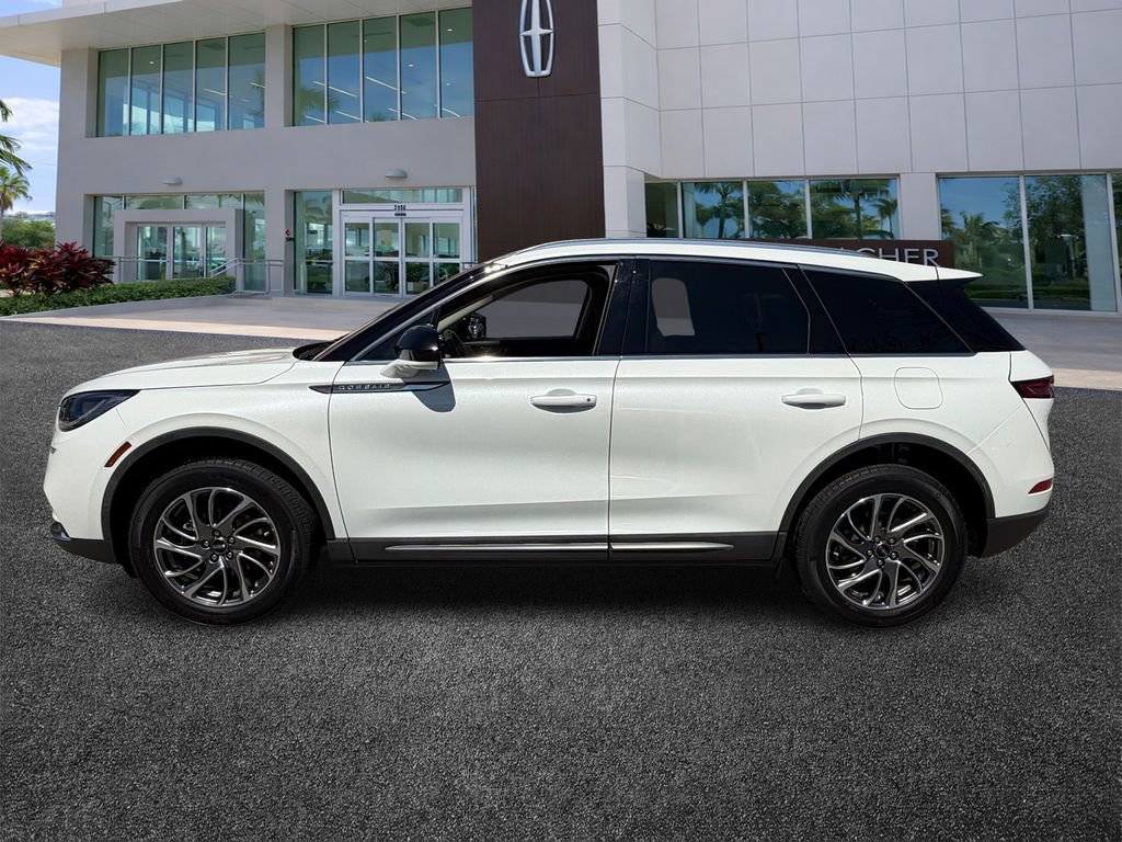 Certified 2022 Lincoln Corsair FWD image 4