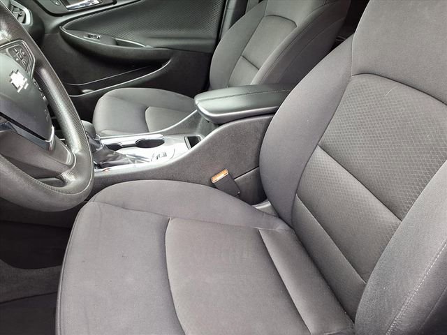 Used 2023 Chevrolet Malibu LT image 3