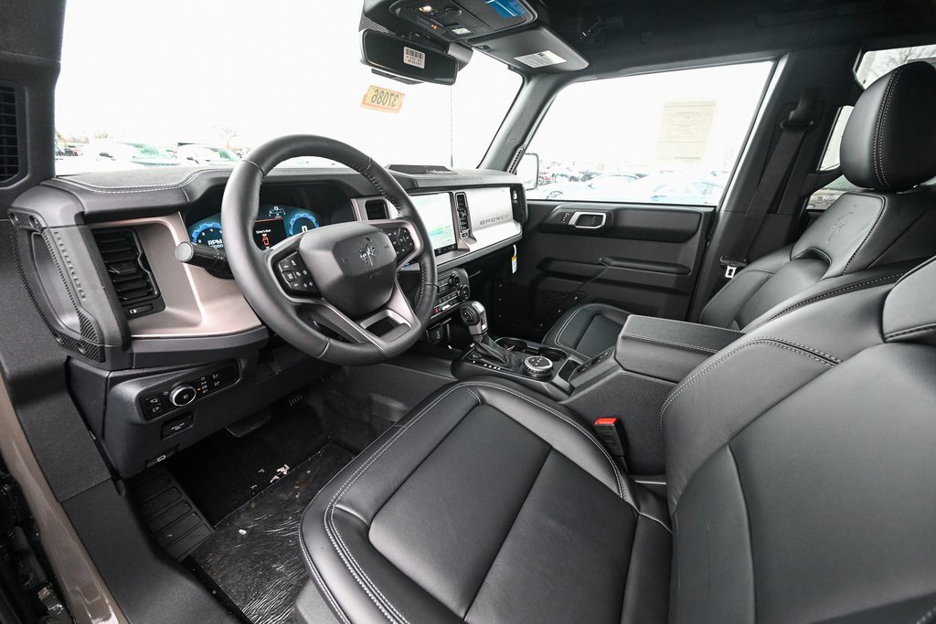 New 2025 Ford Bronco Outer Banks image 15