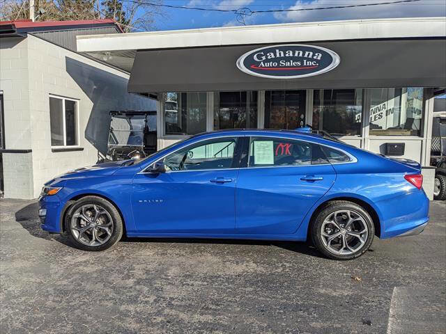 Used 2023 Chevrolet Malibu LT image 2