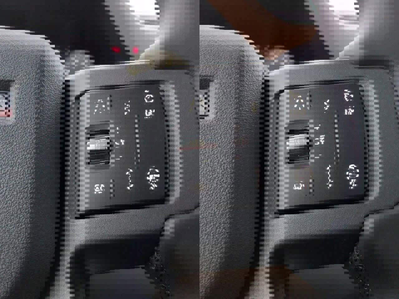 New 2026 Land Rover Defender 110 X-Dynamic SE image 26