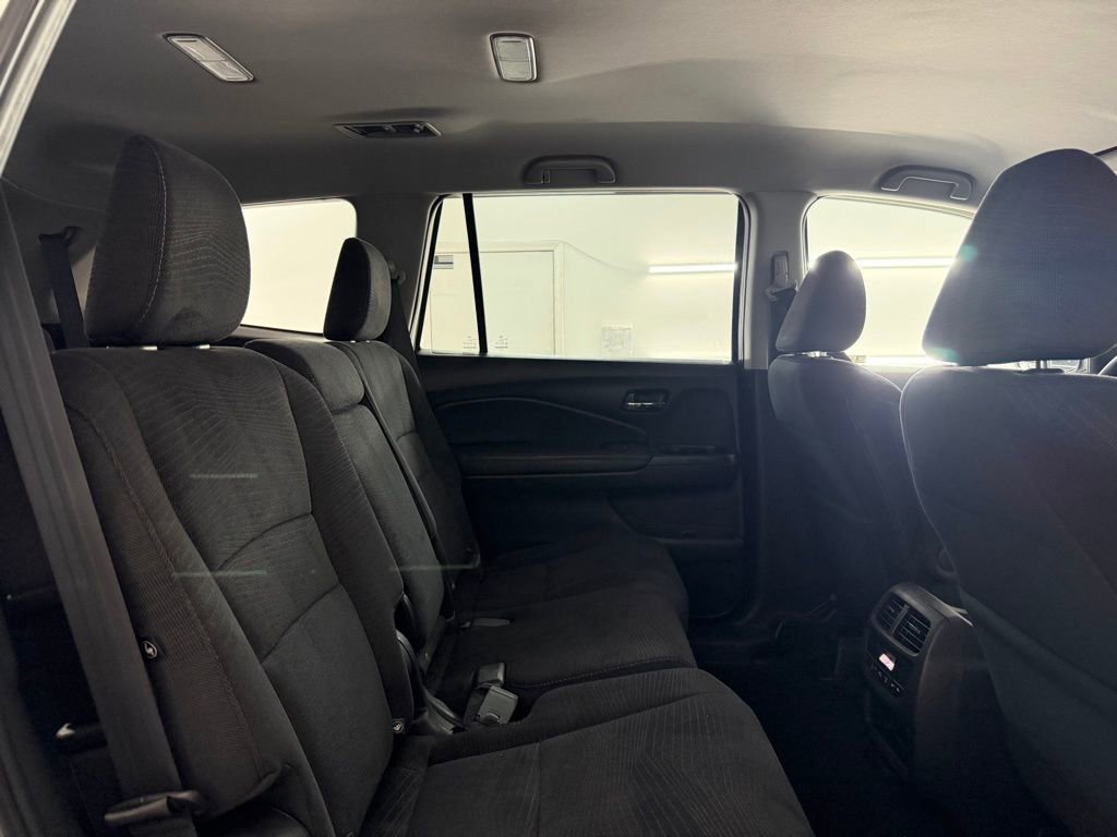 Used 2018 Honda Pilot EX image 37