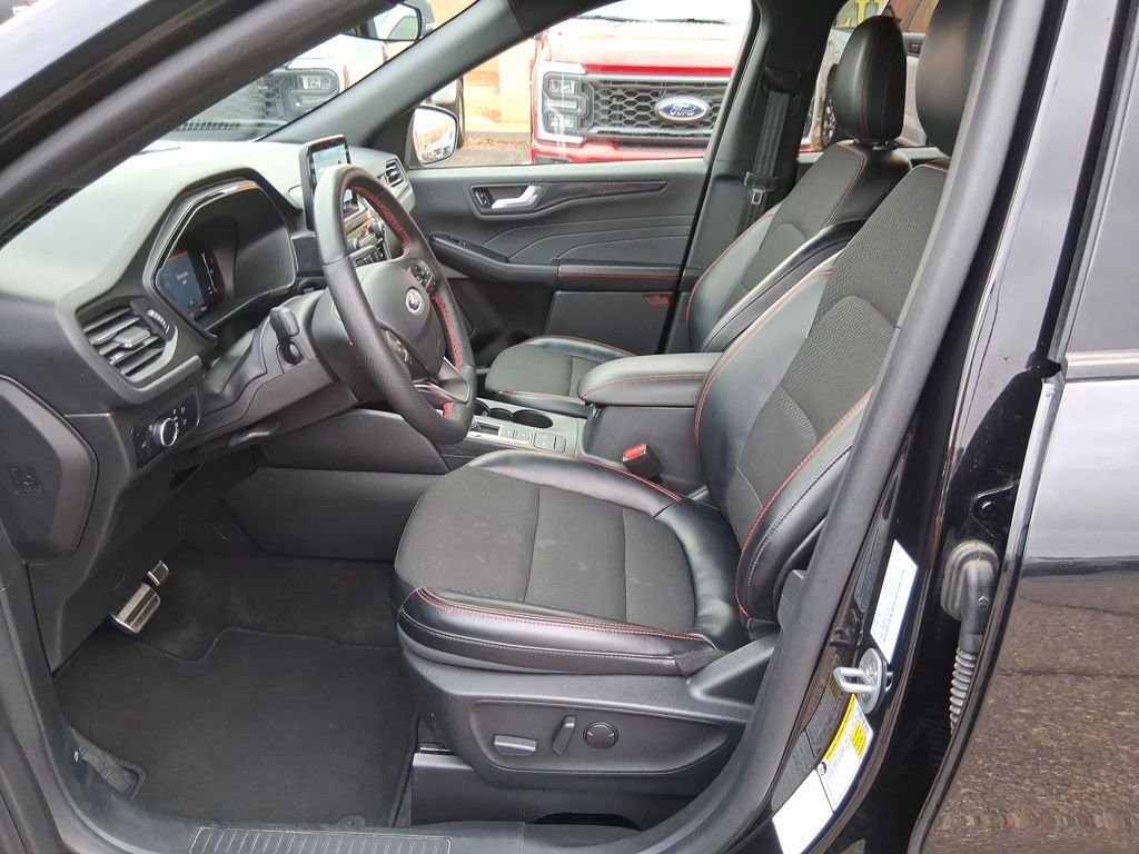Used 2024 Ford Escape ST-Line image 9