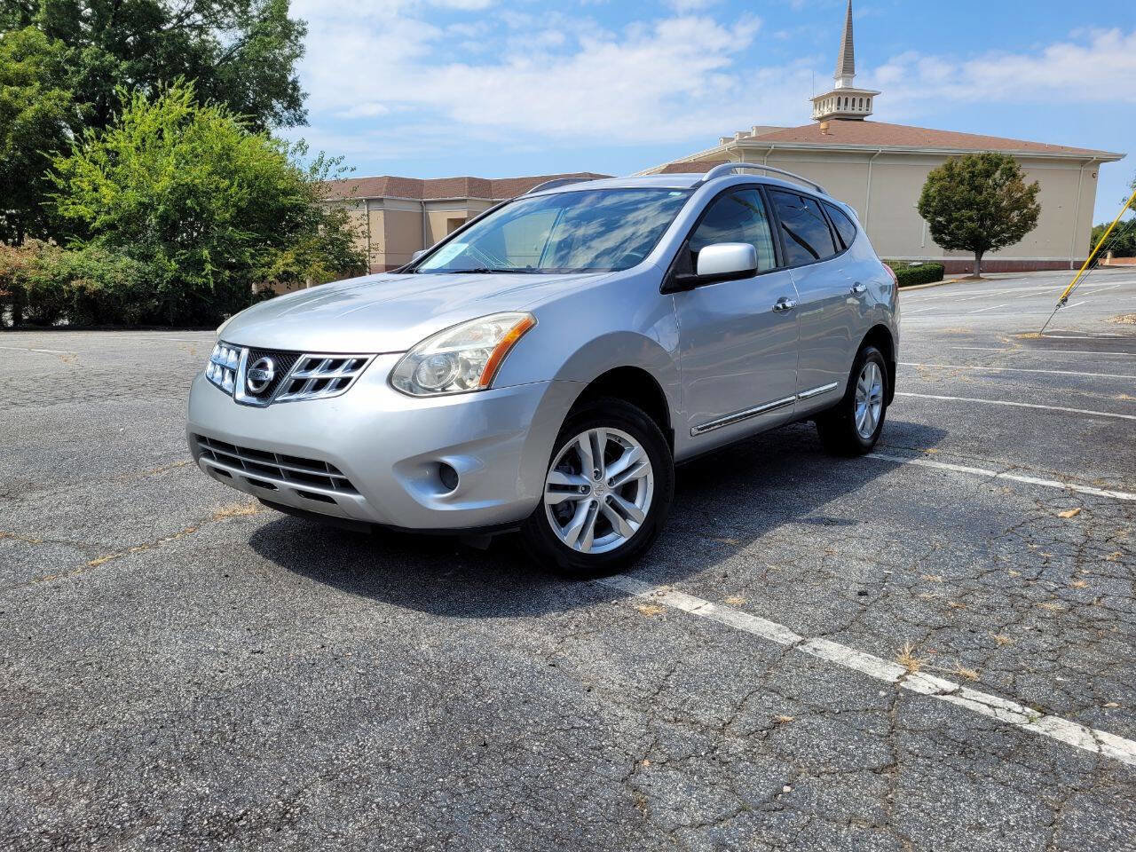 Used 2012 Nissan Rogue SV image 3