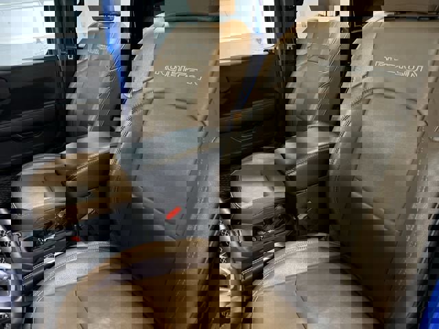 Used 2022 Jeep Gladiator Rubicon w/ Cold Weather Group image 18