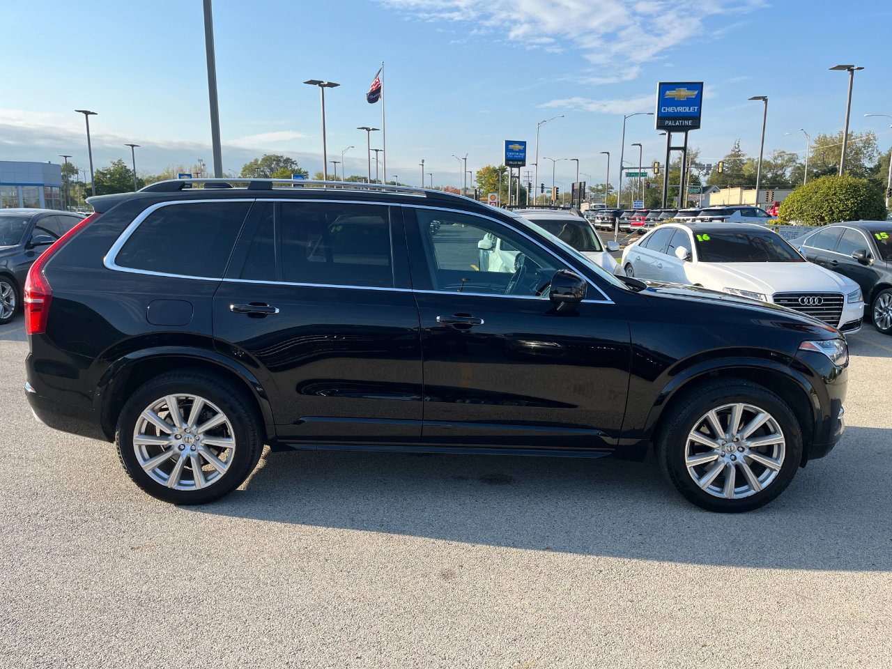 Used 2016 Volvo XC90 T8 Momentum image 6