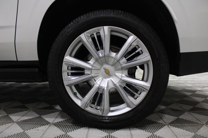 Used 2023 Chevrolet Suburban High Country image 48