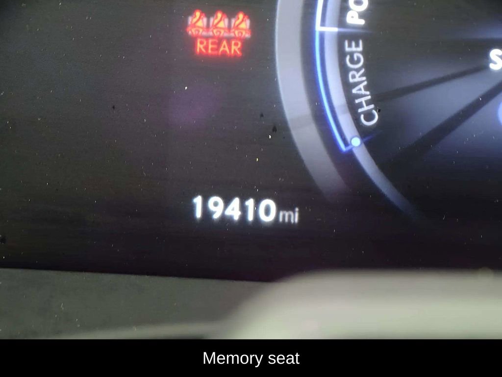 Used 2024 Lexus RZ 450e Premium w/ Accessory Package (Z1) image 8