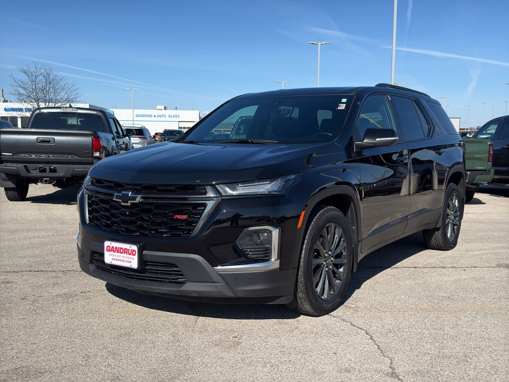 Used 2023 Chevrolet Traverse RS image 2